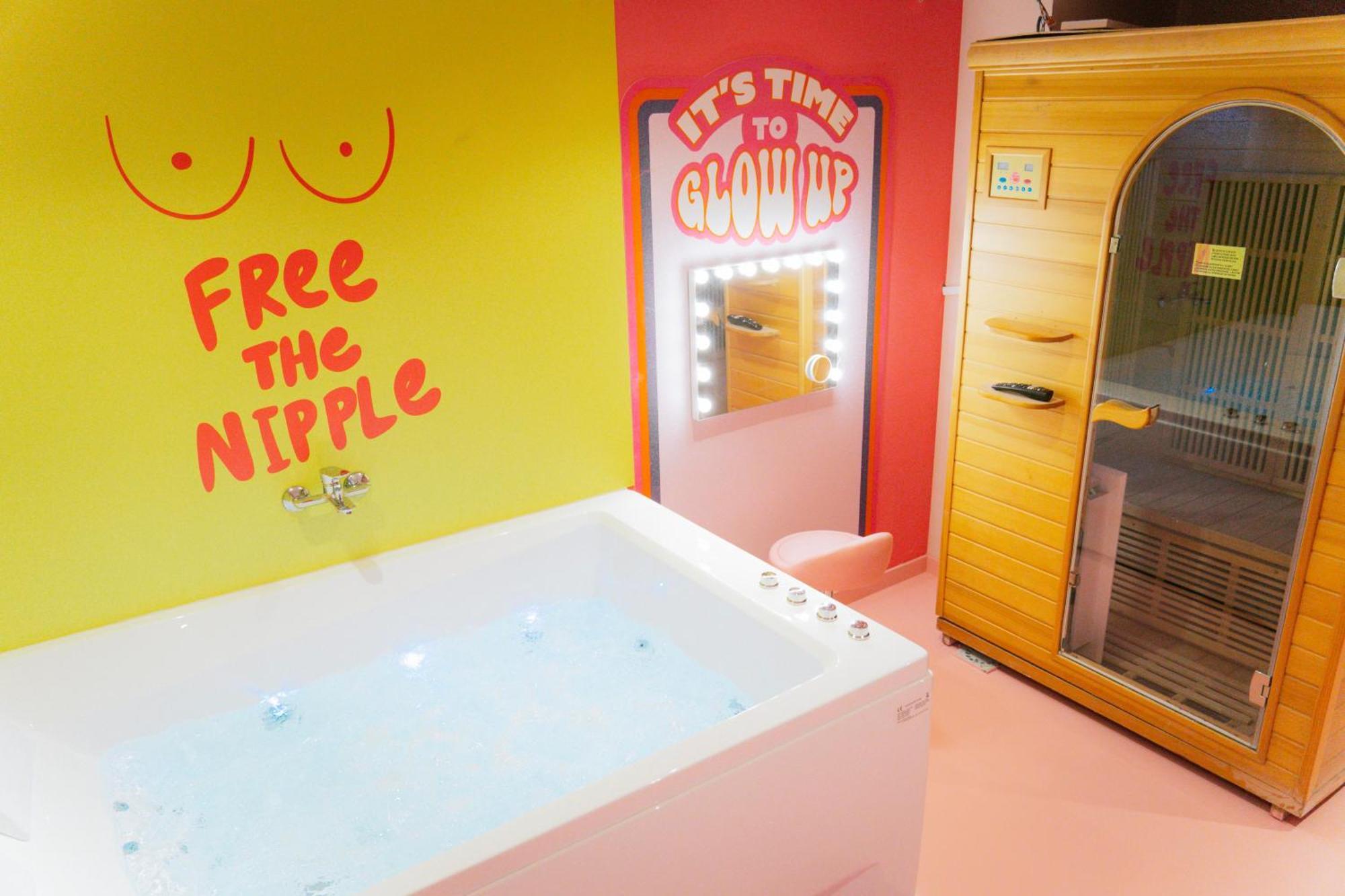 Capsule Girl Power Spa - Balneo - Sauna - Karaoke - Billard - 2 Chambres Charleroi Exteriör bild